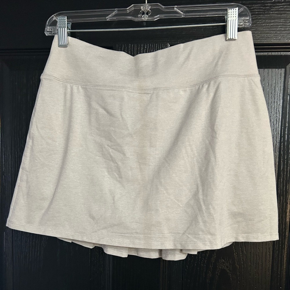Vuori Women's Light Beige Athletic Skort